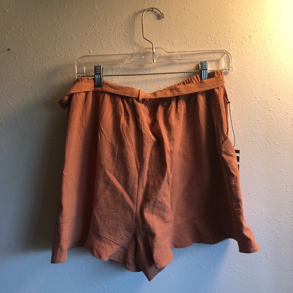 NWT tie waist shorts - Picture 4 of 6